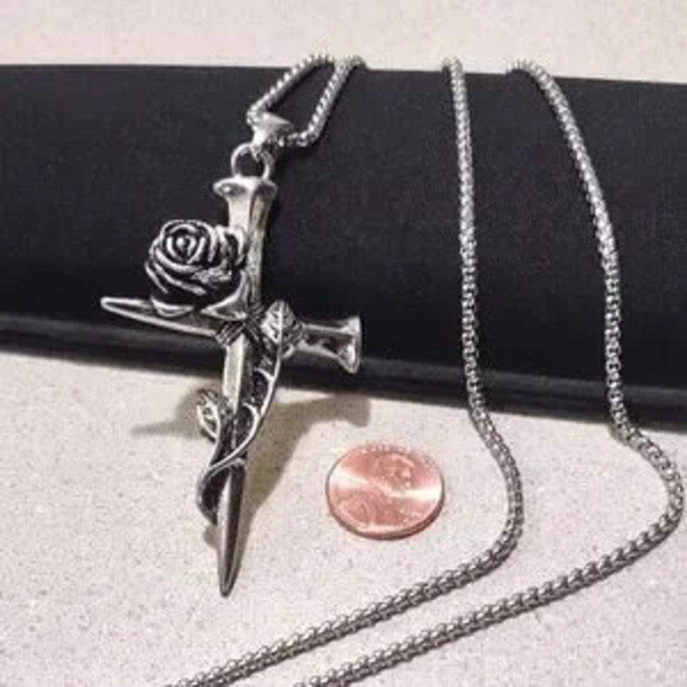 Gothic Vampire Necklace Stake Rose Nail Crucifix Cross Halloween Birthday Gift!